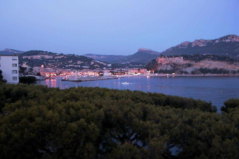 0918-img210-Cassis.jpg